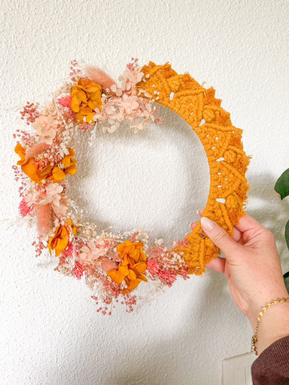 ATELIER COURONNE MACRAME ET FLEURS SECHEES -